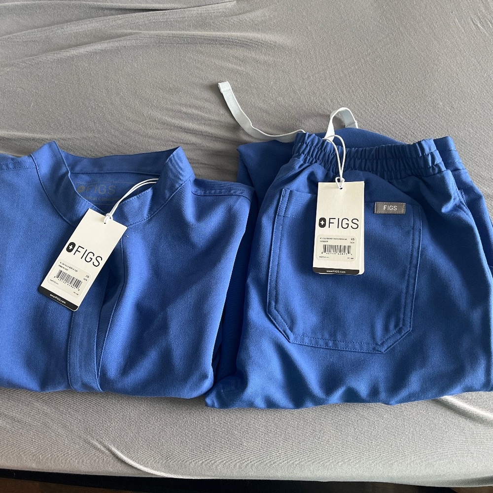 Figs scrubs